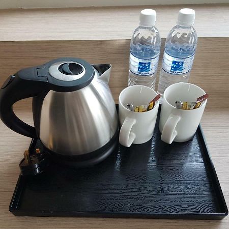 Jinhold Hotel & Serviced Apartment Мири Экстерьер фото