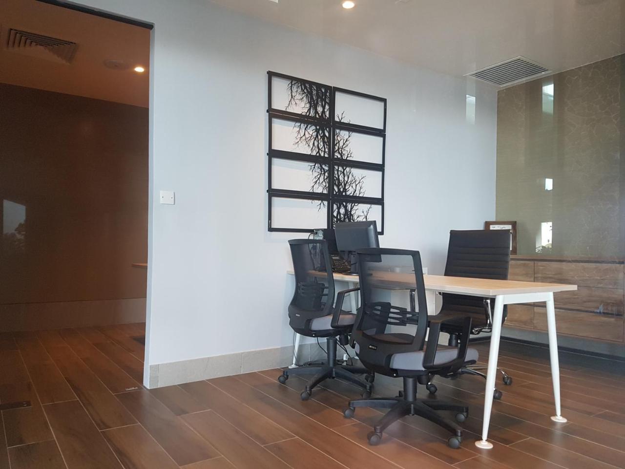 Jinhold Hotel & Serviced Apartment Мири Экстерьер фото