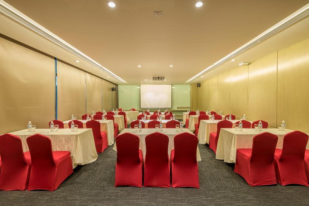 Jinhold Hotel & Serviced Apartment Мири Экстерьер фото