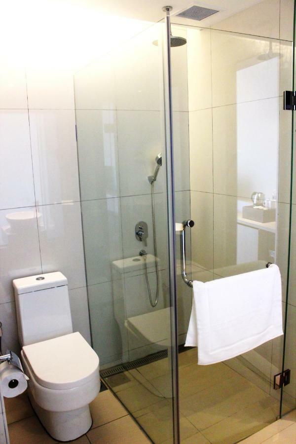 Jinhold Hotel & Serviced Apartment Мири Экстерьер фото