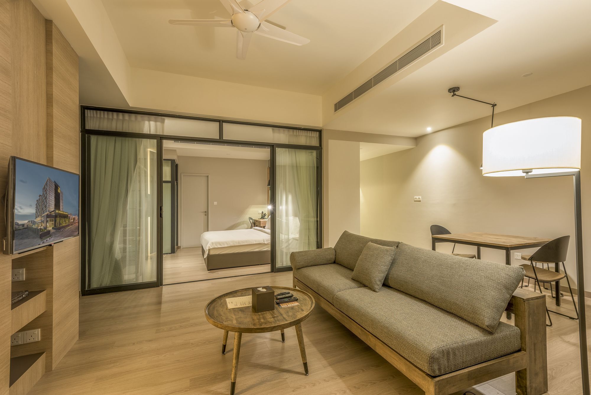 Jinhold Hotel & Serviced Apartment Мири Экстерьер фото