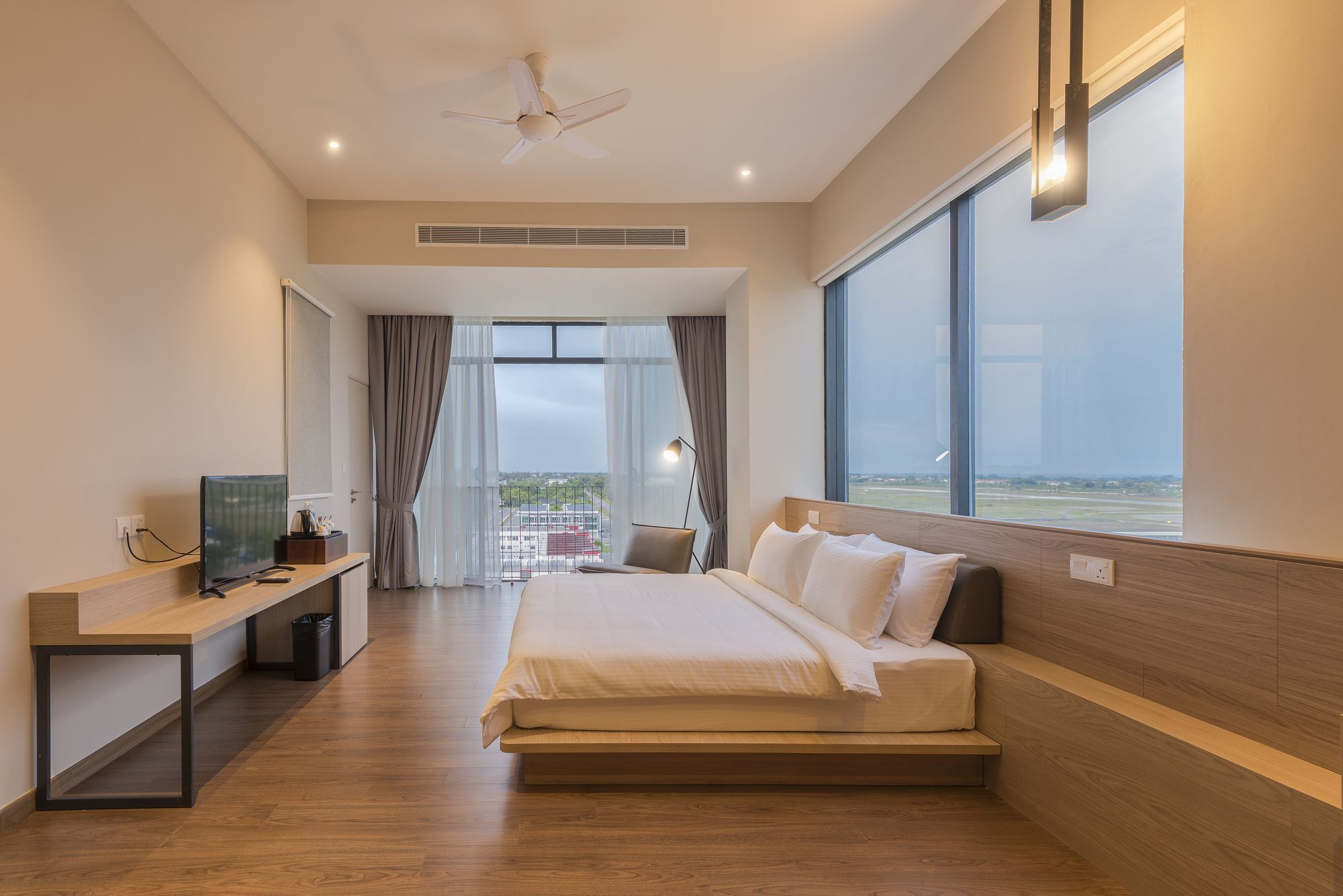 Jinhold Hotel & Serviced Apartment Мири Экстерьер фото