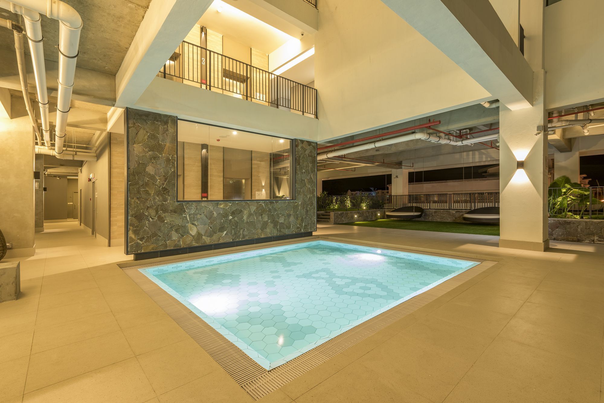 Jinhold Hotel & Serviced Apartment Мири Экстерьер фото