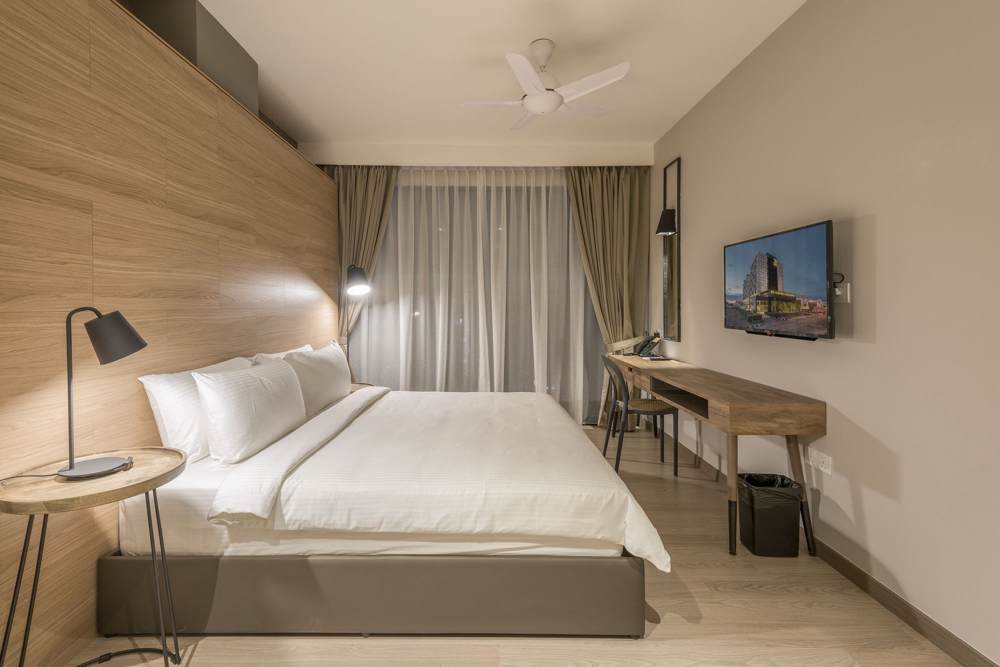 Jinhold Hotel & Serviced Apartment Мири Экстерьер фото